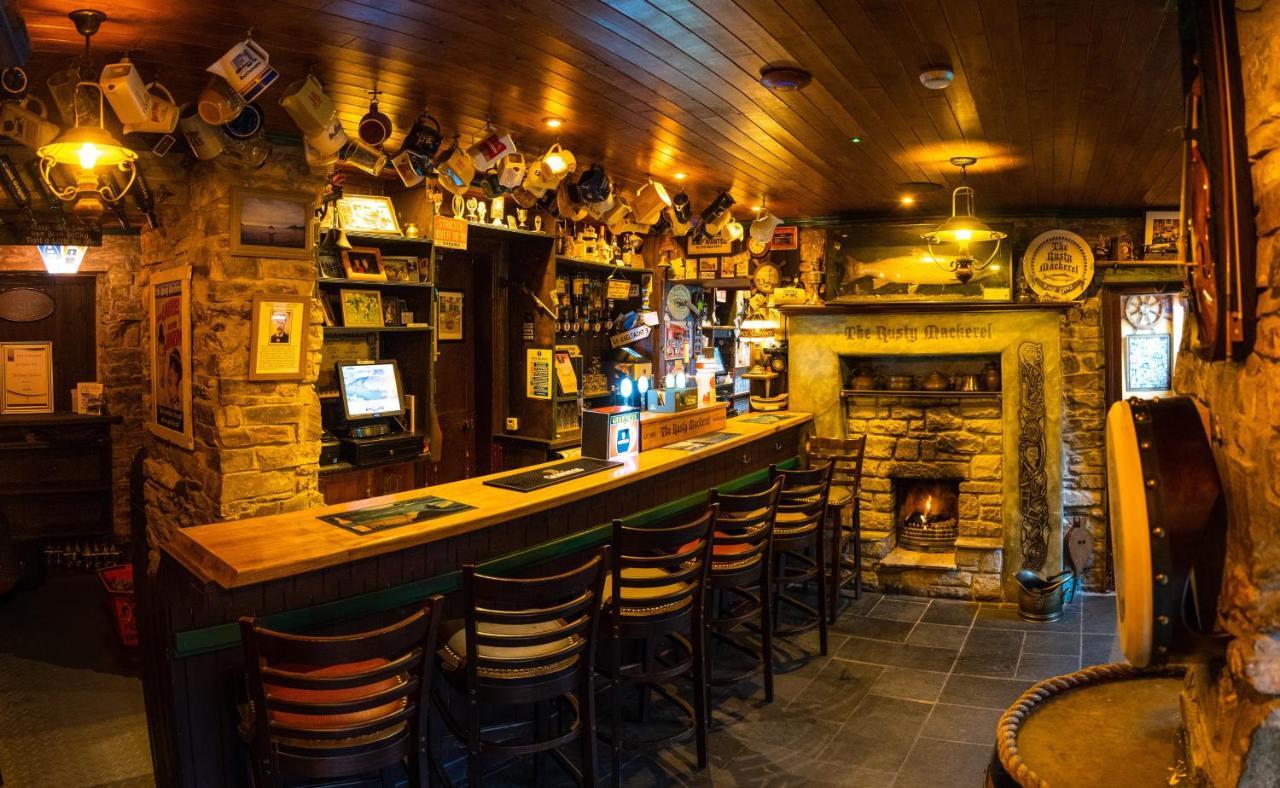 The Rusty Mackerel Villa Teelin Bagian luar foto